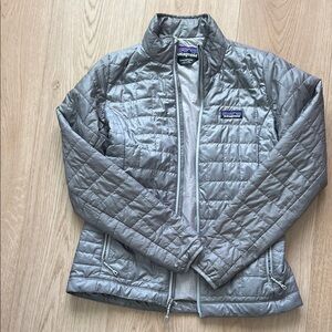 Patagonia Women's Silver Nano Puffer Jacket Size small